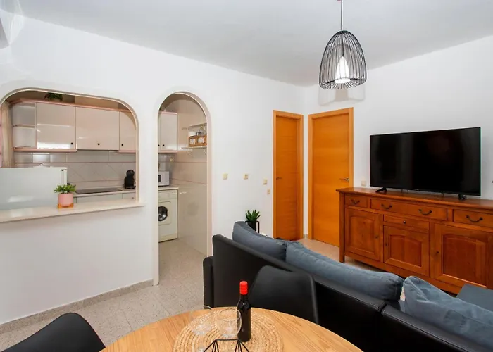 アパート Girasoles Iii F3 トレビエハ